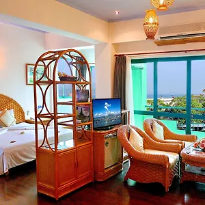 Отель Green Hotel