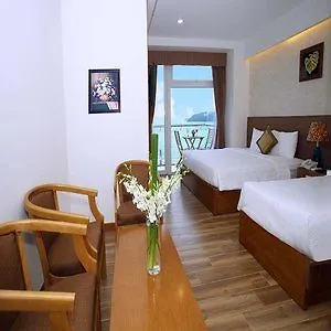 Soho Hotel Нячанг