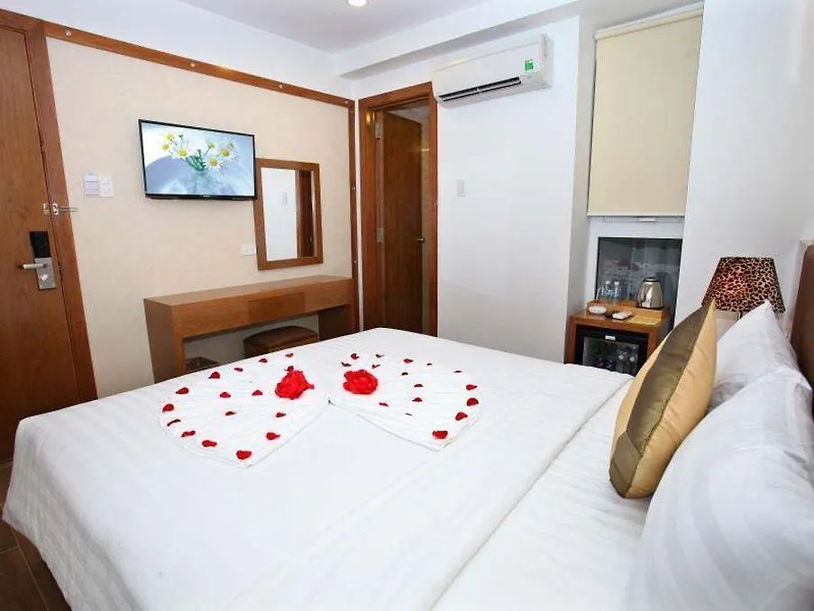 Soho Hotel Нячанг