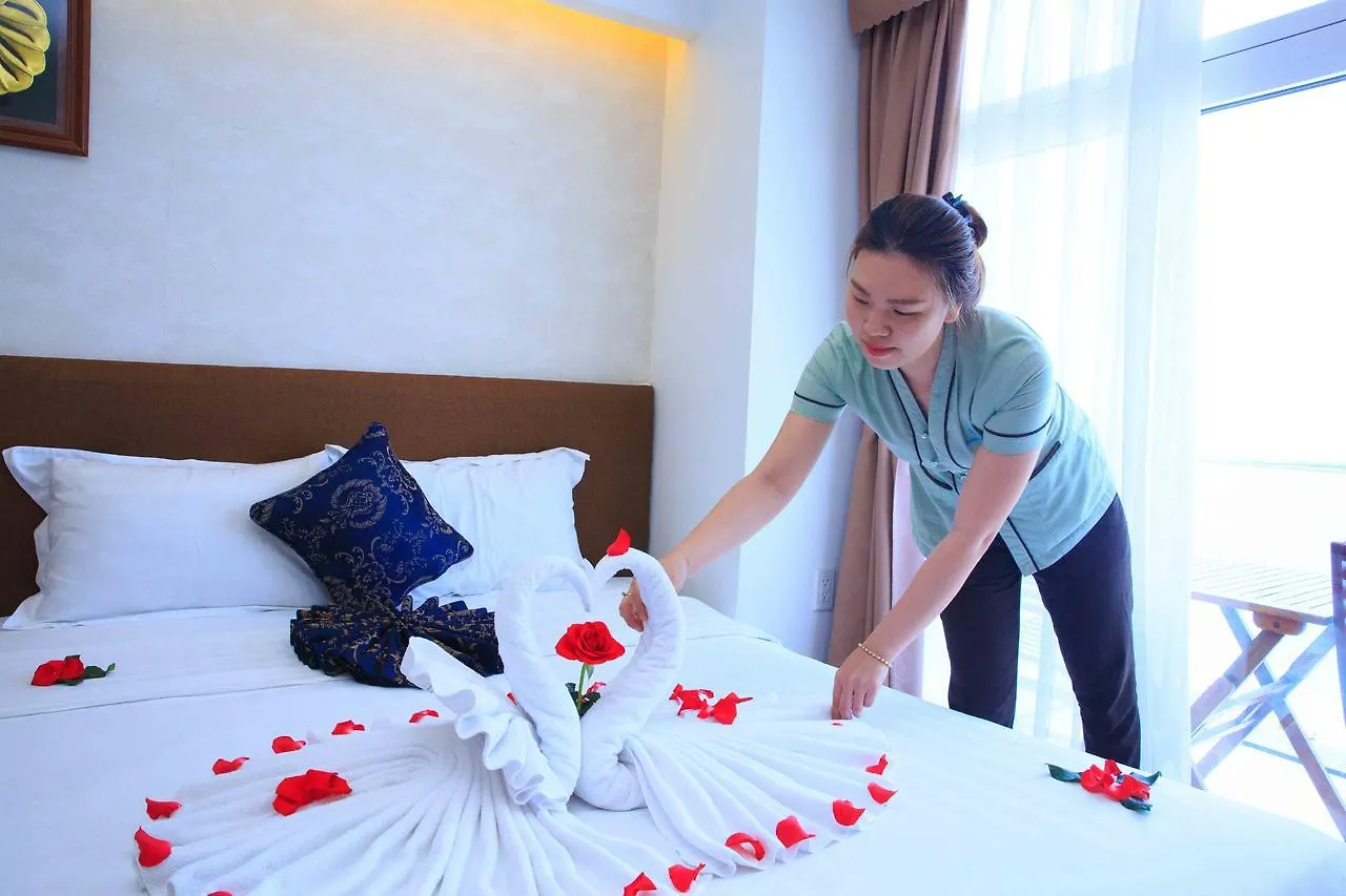 Soho Hotel Нячанг